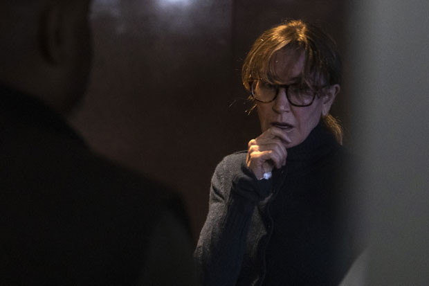 АФЕРА ЕЛИТНИ КОЛЕЏИ: Очајна домаћица дала мито за упис